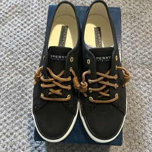 Sperry topsiders